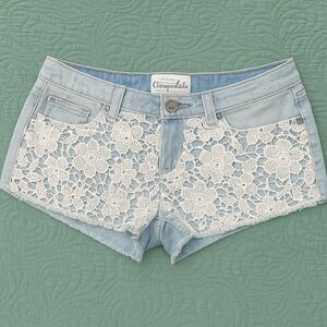 Aeropostale Light Wash Denim Shorts with White Crochet Lace Overlay Women’s 5/6